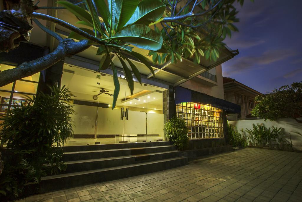 Airport Kuta Hotel And Residences Tuban  Exterior photo